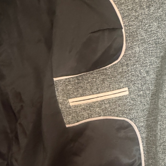 Woman’s Gray Blazer - Picture 3 of 7